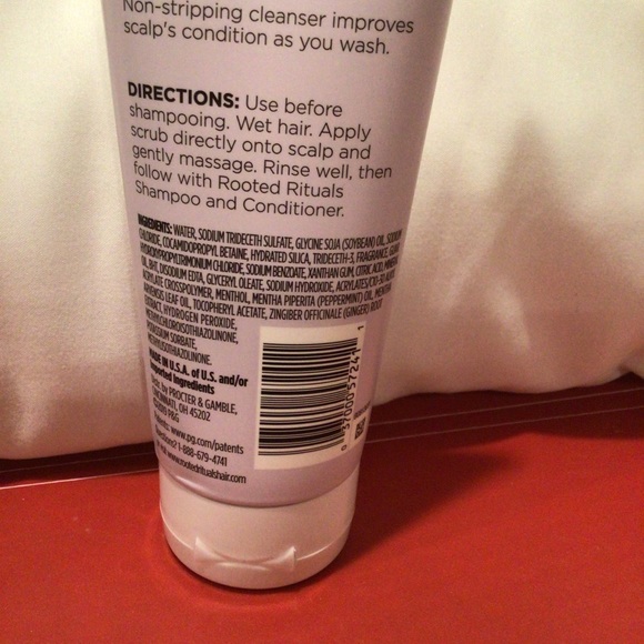 Rooted Rituals Quick Rinse Scalp Scrub - Picture 3 of 3